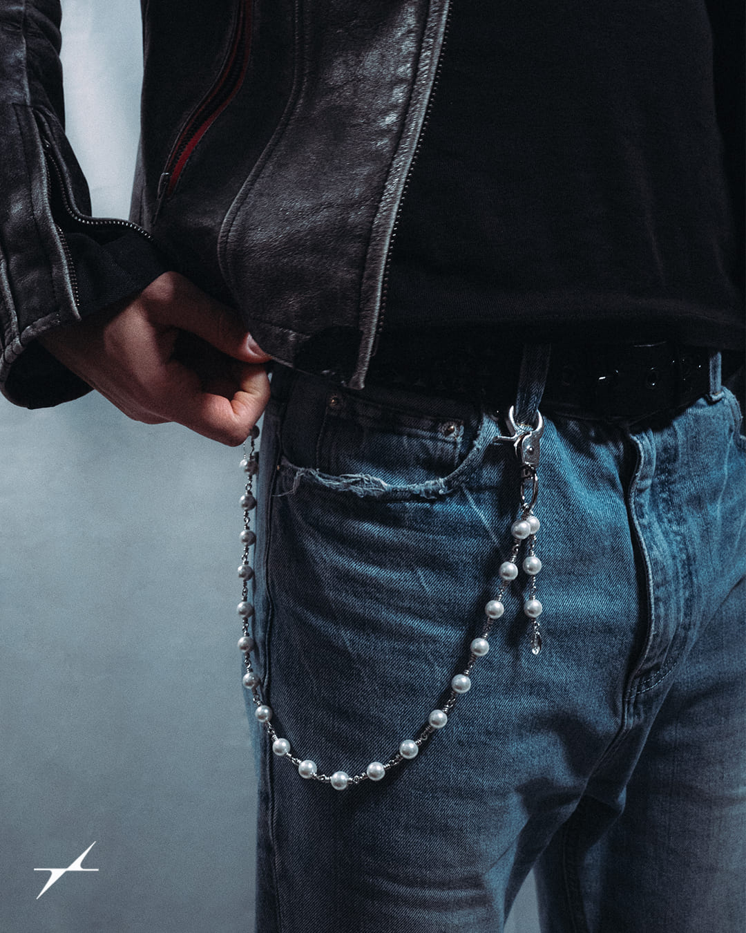 White Rosary Wallet Chain