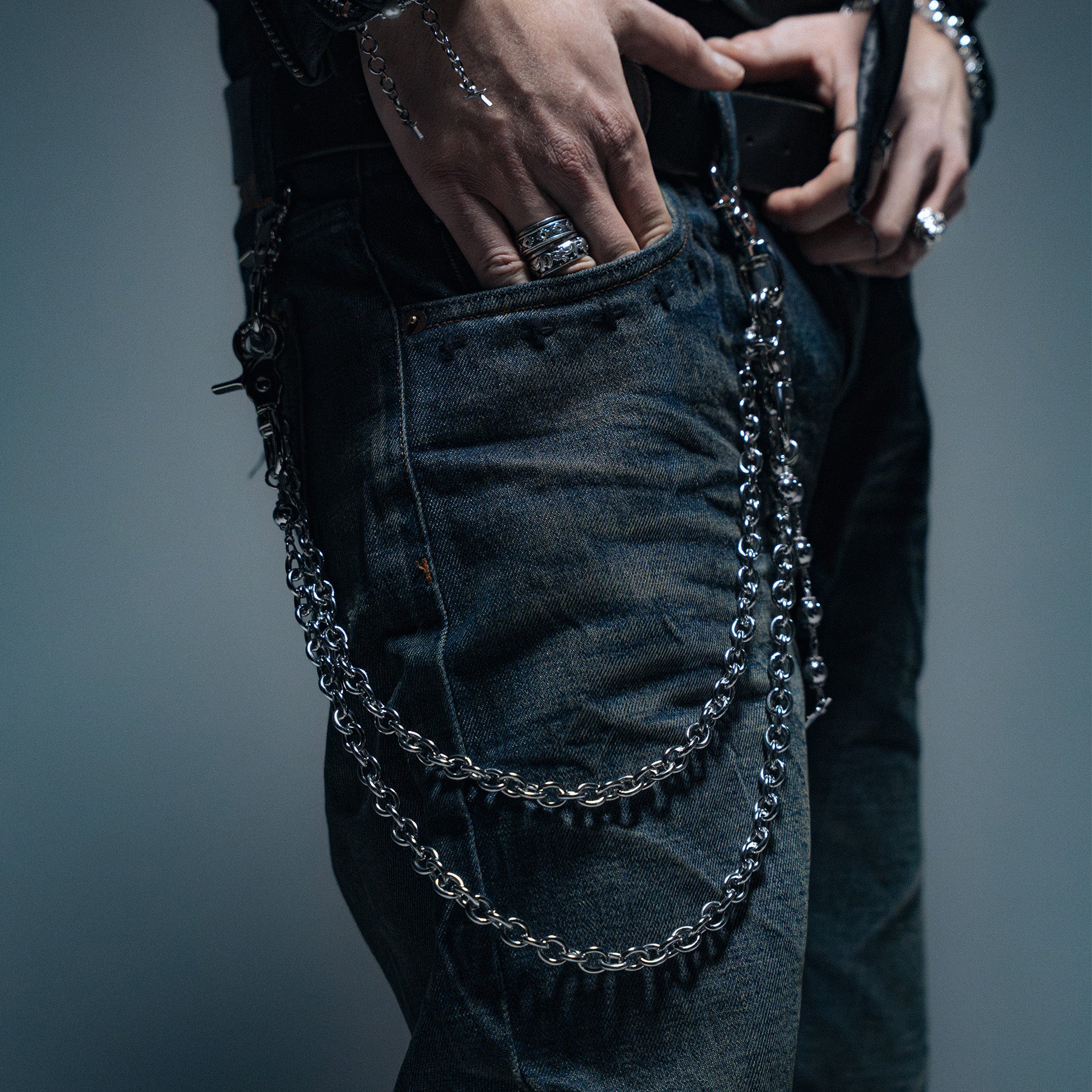 Oval Link Wallet Chain